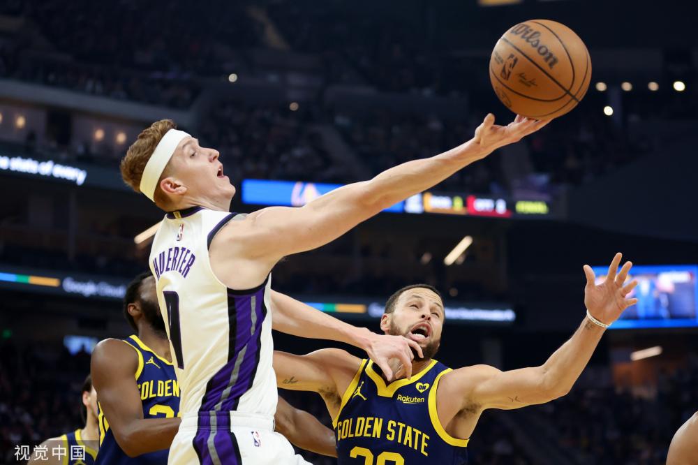 临困境的球 临困境的球